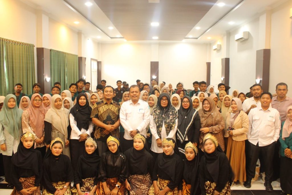 Seminar Pemanfaatan Artificial Intelligence (AI) Untuk Membantu Riset dan Publikasi Jurnal International Bereputasi (Scopus) UNIKI Bireuen,22 Oktober 2025