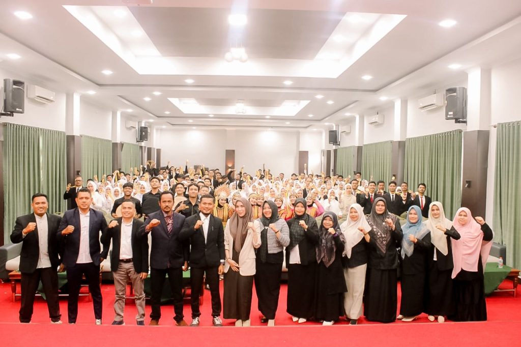 Yudisium Gelombang VIII FKOM Prodi Informatika Berjumlah 162 Dari Kampus Ke Dunia Digital. Tema: Peran Alumni Dalam Menginspirasi Inovasi Dan Perubahan