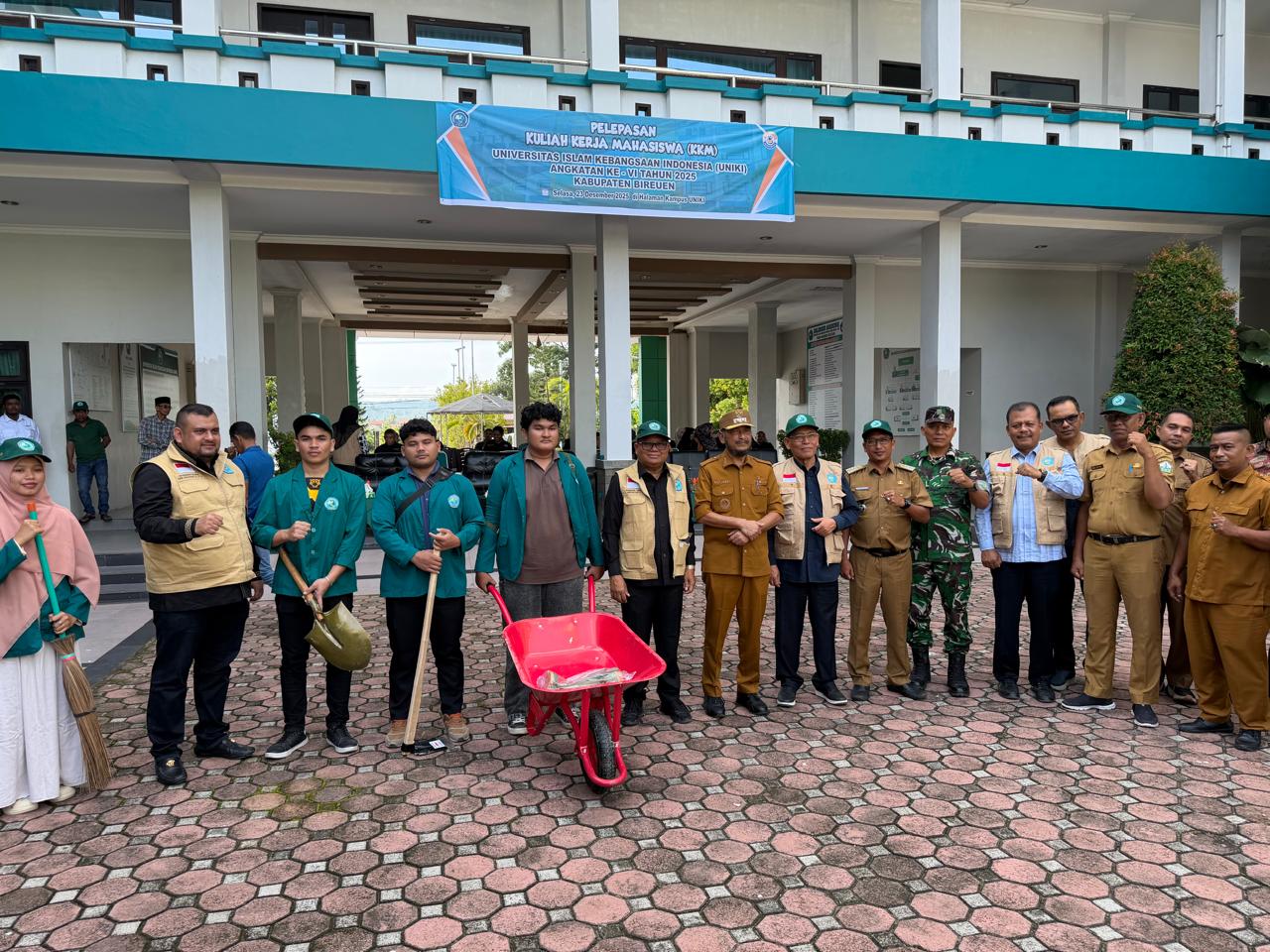 The Strategic Role of UNIKI Students in Flood and Landslide Disaster Mitigation: Implementation of the 6th Cohort Thematic Community Service Program (KKM) in 2025 in Bireuen Regency.