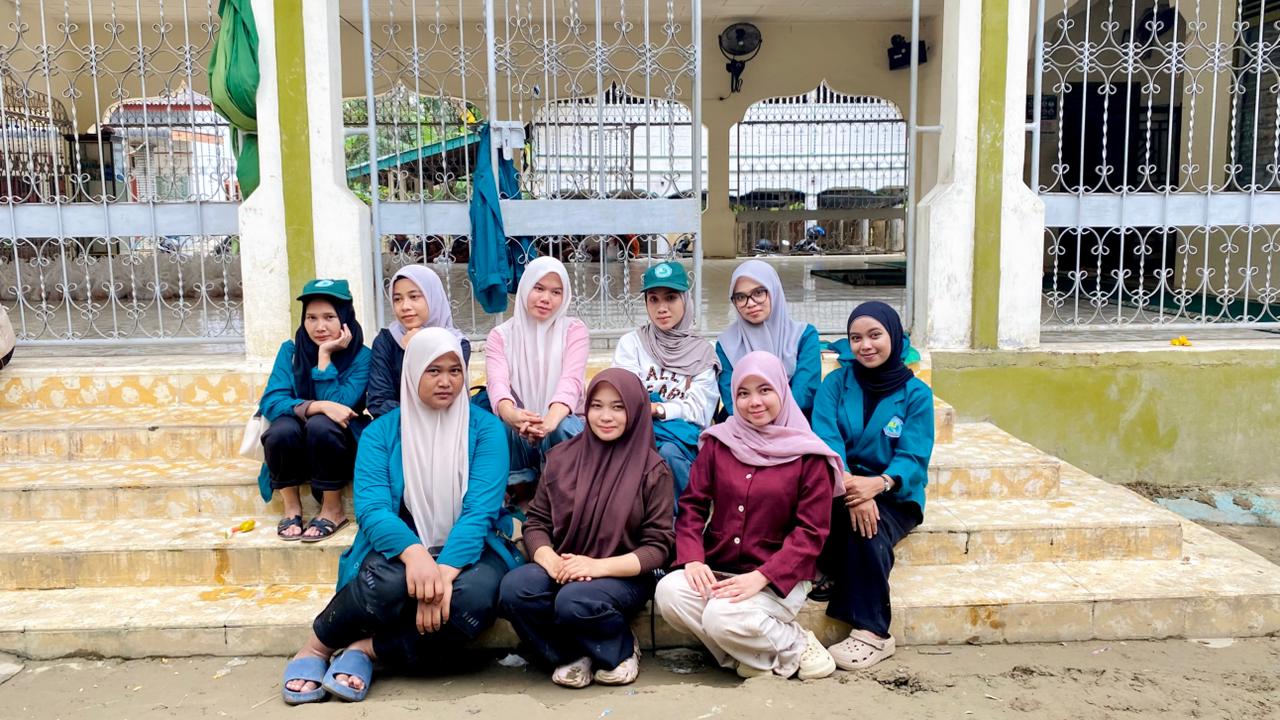 Peran Kepemimpinan Mahasiswa Universitas Islam Kebangsaan Indonesia(UNIKI) dalam Pemulihan Fasilitas Keagamaan dan Sosial dalam Kegiatan Pengabdian Masyarakat  Pascabencana Banjir Bandang di Kabupaten Bireuen.