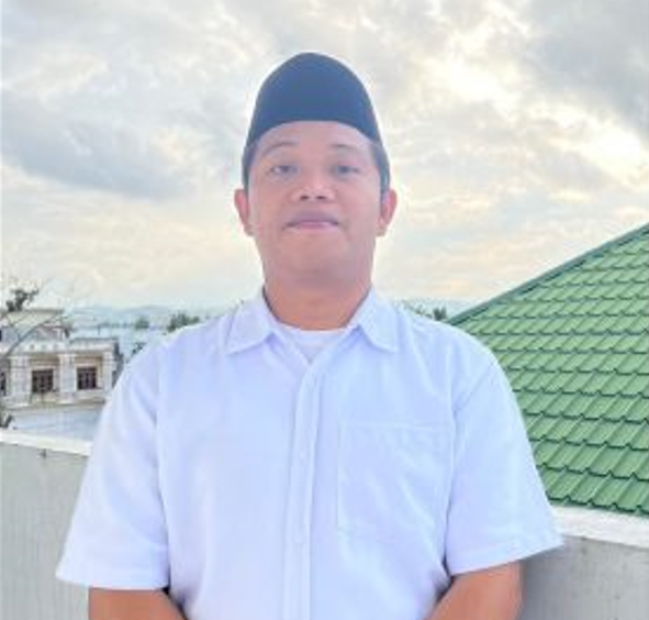 Pelaksanaan Vaksinasi Penyakit Mulut dan Kuku (PMK) pada Sapi Bali di Lahan Praktik Lapangan Peternakan UNIKI Bireuen melalui Kolaborasi Disnakkeswan dan Kaprodi(Program Studi) Peternakan FAFERTA