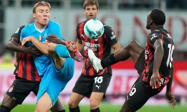 Napoli Salip AC Milan Lewat Gol Dramatis