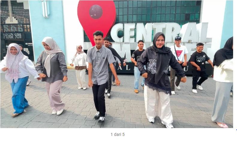 Pemanfaatan Senam Kreatif sebagai Media Peningkatan Aktivitas Fisik dan Pelestarian Warisan Budaya Melayu–Aceh di Pasar Seni Kuala Lumpur-Malaysia